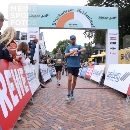 30.08.2026 - Blankeneser Heldenlauf Lena Gebhardt http://msf.ph/oto/10045176 30.08.2026 11:50:53 Ziel 2105, 2544, 2732, 2881 meine-sportfotos.de
