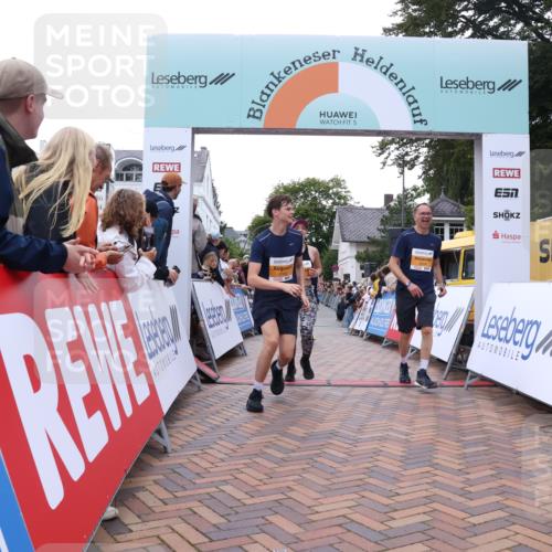 30.08.2026 - Blankeneser Heldenlauf Lena Gebhardt http://msf.ph/oto/10045264 30.08.2026 11:50:59 Ziel 2149, 2150, 2209, 2544, 2712, 2881 meine-sportfotos.de