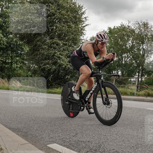 30.08.2026 - Elbe Triathlon Hamburg Michael Burmester http://msf.ph/oto/10045310 30.08.2026 15:24:45 Radfahren  meine-sportfotos.de