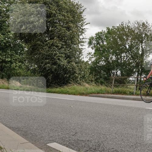 30.08.2026 - Elbe Triathlon Hamburg Michael Burmester http://msf.ph/oto/10045324 30.08.2026 15:25:20 Radfahren  meine-sportfotos.de
