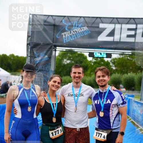 30.08.2026 - Elbe Triathlon Hamburg LAZAROV Photography http://msf.ph/oto/10045337 30.08.2026 16:56:40 Ziel  meine-sportfotos.de
