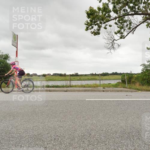 30.08.2026 - Elbe Triathlon Hamburg Michael Burmester http://msf.ph/oto/10045392 30.08.2026 14:22:19 Radfahren 133 meine-sportfotos.de