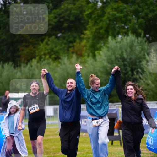 30.08.2026 - Elbe Triathlon Hamburg LAZAROV Photography http://msf.ph/oto/10045414 30.08.2026 17:02:13 Ziel  meine-sportfotos.de