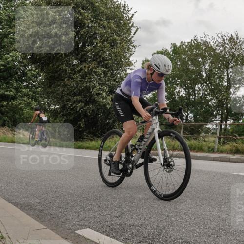 30.08.2026 - Elbe Triathlon Hamburg Michael Burmester http://msf.ph/oto/10045416 30.08.2026 15:26:00 Radfahren  meine-sportfotos.de