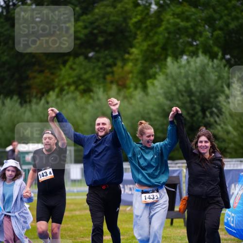 30.08.2026 - Elbe Triathlon Hamburg LAZAROV Photography http://msf.ph/oto/10045421 30.08.2026 17:02:13 Ziel  meine-sportfotos.de