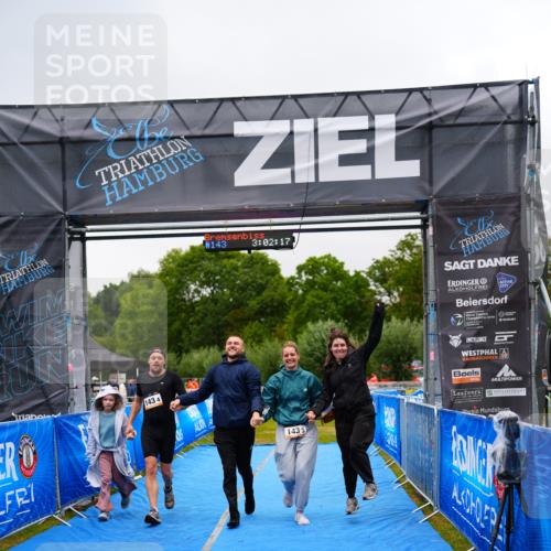 30.08.2026 - Elbe Triathlon Hamburg LAZAROV Photography http://msf.ph/oto/10045463 30.08.2026 17:02:17 Ziel  meine-sportfotos.de