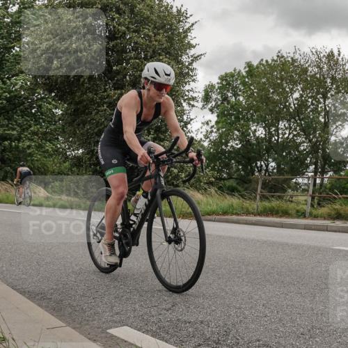 30.08.2026 - Elbe Triathlon Hamburg Michael Burmester http://msf.ph/oto/10045487 30.08.2026 15:27:00 Radfahren  meine-sportfotos.de