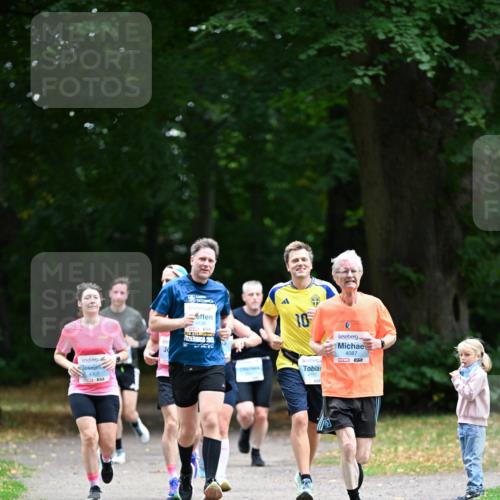 30.08.2026 - Blankeneser Heldenlauf Dr. Thomas Lammeyer http://msf.ph/oto/10045493 30.08.2026 11:22:42 Laufen 4307, 4136, 25, 10, 4175, 4087 meine-sportfotos.de