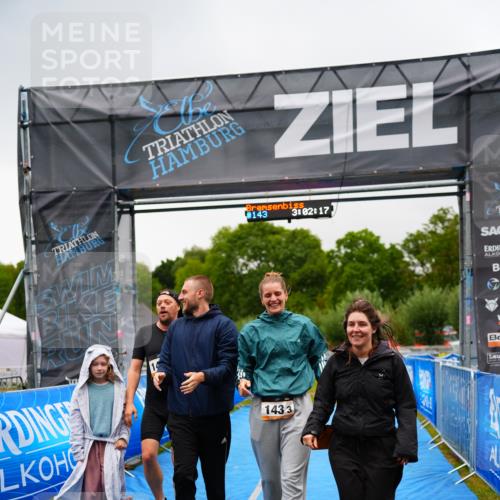 30.08.2026 - Elbe Triathlon Hamburg LAZAROV Photography http://msf.ph/oto/10045500 30.08.2026 17:02:18 Ziel  meine-sportfotos.de
