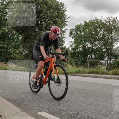 30.08.2026 - Elbe Triathlon Hamburg Michael Burmester http://msf.ph/oto/10045508 30.08.2026 15:27:12 Radfahren  meine-sportfotos.de