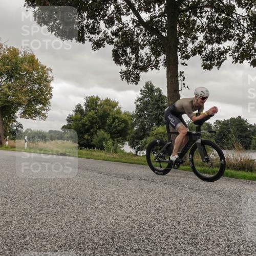 30.08.2026 - Elbe Triathlon Hamburg Michael Burmester http://msf.ph/oto/10045533 30.08.2026 09:28:05 Radfahren 215, 220, 290, 374, 481, 534, 544, 590, 667, 689, 698 meine-sportfotos.de