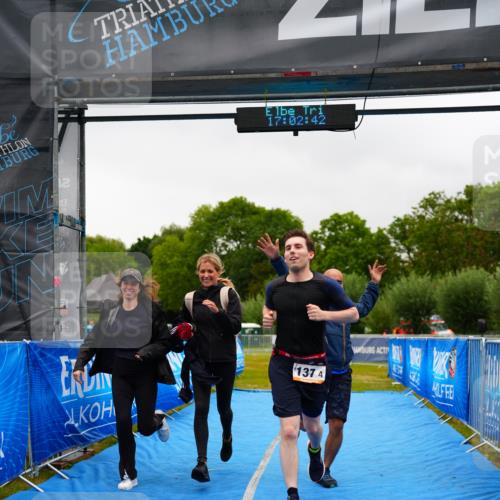 30.08.2026 - Elbe Triathlon Hamburg LAZAROV Photography http://msf.ph/oto/10045542 30.08.2026 17:02:42 Ziel  meine-sportfotos.de