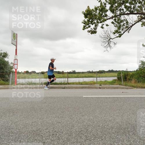 30.08.2026 - Elbe Triathlon Hamburg Michael Burmester http://msf.ph/oto/10045552 30.08.2026 14:24:15 Radfahren  meine-sportfotos.de