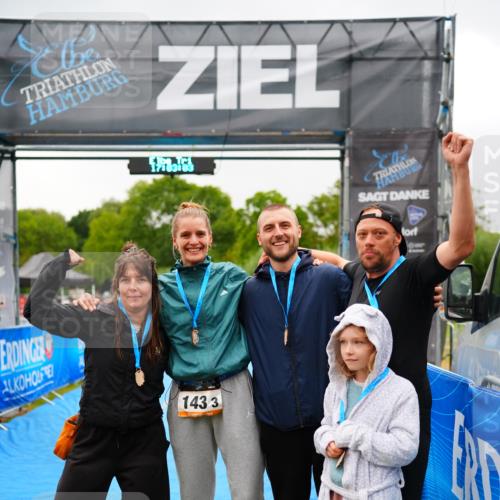 30.08.2026 - Elbe Triathlon Hamburg LAZAROV Photography http://msf.ph/oto/10045566 30.08.2026 17:03:04 Ziel  meine-sportfotos.de