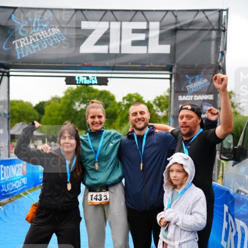 30.08.2026 - Elbe Triathlon Hamburg LAZAROV Photography http://msf.ph/oto/10045572 30.08.2026 17:03:04 Ziel  meine-sportfotos.de