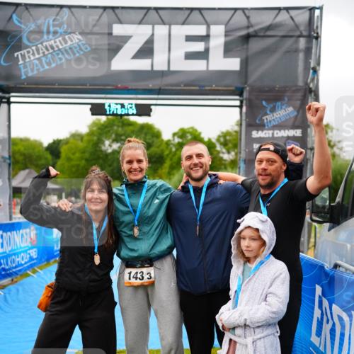 30.08.2026 - Elbe Triathlon Hamburg LAZAROV Photography http://msf.ph/oto/10045583 30.08.2026 17:03:04 Ziel  meine-sportfotos.de