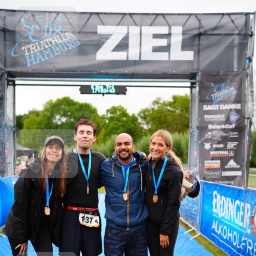 30.08.2026 - Elbe Triathlon Hamburg LAZAROV Photography http://msf.ph/oto/10045604 30.08.2026 17:03:43 Ziel  meine-sportfotos.de