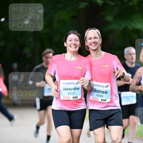 30.08.2026 - Blankeneser Heldenlauf Dr. Thomas Lammeyer http://msf.ph/oto/10045639 30.08.2026 11:22:48 Laufen 4307, 4308 meine-sportfotos.de