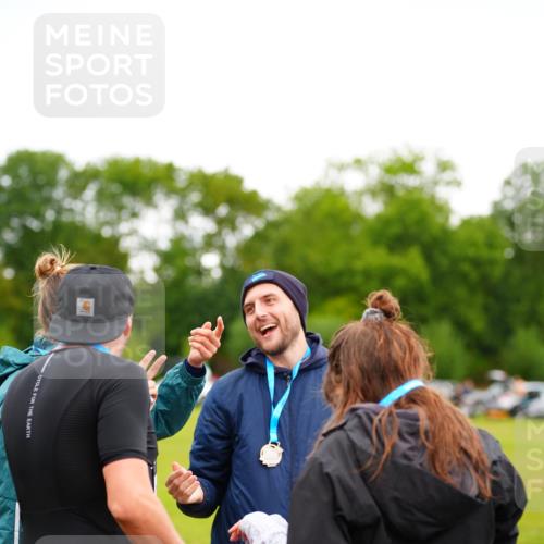 30.08.2026 - Elbe Triathlon Hamburg LAZAROV Photography http://msf.ph/oto/10045649 30.08.2026 17:03:58 Ziel  meine-sportfotos.de