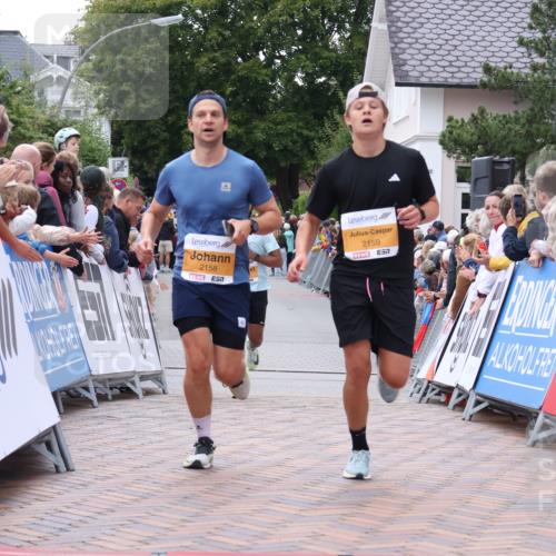 30.08.2026 - Blankeneser Heldenlauf Lena Gebhardt http://msf.ph/oto/10045658 30.08.2026 11:51:20 Ziel 2158, 2159, 2694, 2799 meine-sportfotos.de