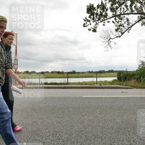 30.08.2026 - Elbe Triathlon Hamburg Michael Burmester http://msf.ph/oto/10045708 30.08.2026 14:30:41 Radfahren  meine-sportfotos.de