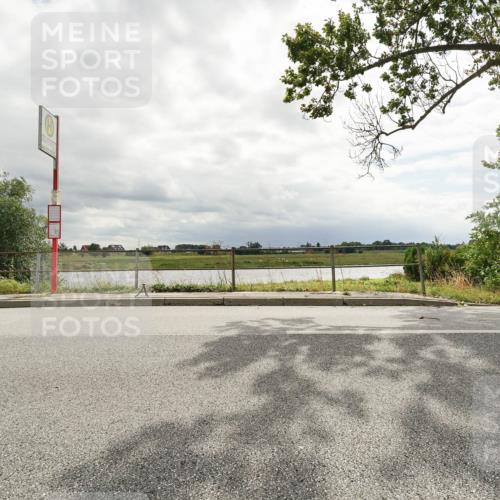 30.08.2026 - Elbe Triathlon Hamburg Michael Burmester http://msf.ph/oto/10045841 30.08.2026 14:33:02 Radfahren  meine-sportfotos.de