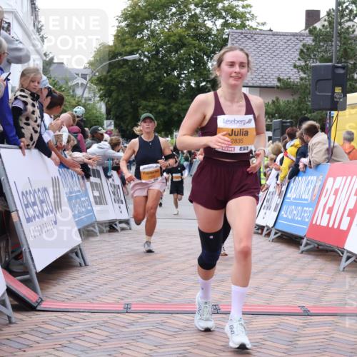 30.08.2026 - Blankeneser Heldenlauf Lena Gebhardt http://msf.ph/oto/10045852 30.08.2026 11:51:36 Ziel 2504, 2508, 2517, 2835 meine-sportfotos.de