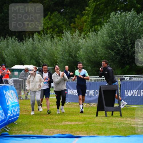 30.08.2026 - Elbe Triathlon Hamburg LAZAROV Photography http://msf.ph/oto/10045859 30.08.2026 17:09:44 Ziel  meine-sportfotos.de