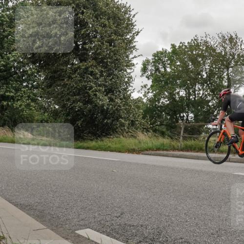 30.08.2026 - Elbe Triathlon Hamburg Michael Burmester http://msf.ph/oto/10045860 30.08.2026 15:30:37 Radfahren  meine-sportfotos.de