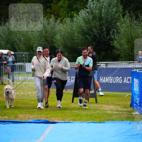 30.08.2026 - Elbe Triathlon Hamburg LAZAROV Photography http://msf.ph/oto/10045908 30.08.2026 17:09:45 Ziel  meine-sportfotos.de