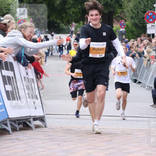 30.08.2026 - Blankeneser Heldenlauf Lena Gebhardt http://msf.ph/oto/10045915 30.08.2026 11:51:39 Ziel 2222, 2508, 2517, 2554, 2835 meine-sportfotos.de
