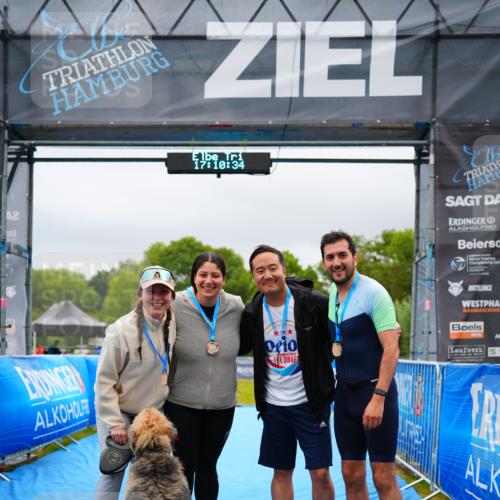 30.08.2026 - Elbe Triathlon Hamburg LAZAROV Photography http://msf.ph/oto/10046036 30.08.2026 17:10:34 Ziel  meine-sportfotos.de