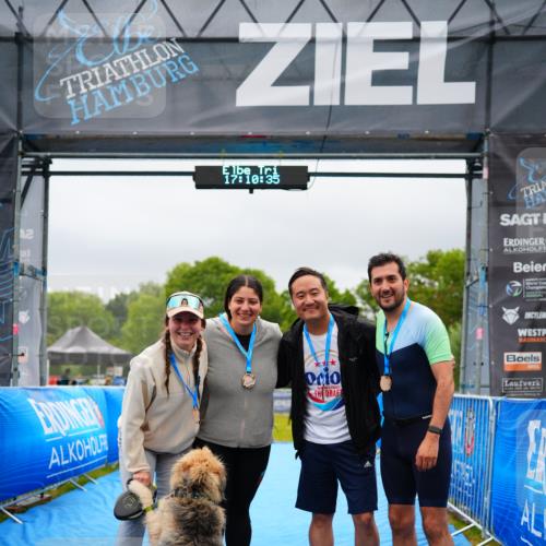 30.08.2026 - Elbe Triathlon Hamburg LAZAROV Photography http://msf.ph/oto/10046056 30.08.2026 17:10:35 Ziel  meine-sportfotos.de