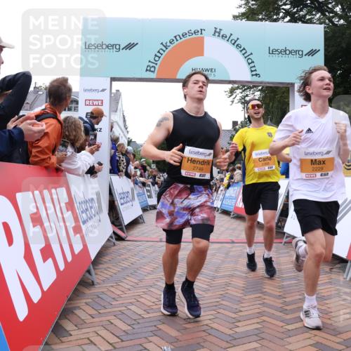 30.08.2026 - Blankeneser Heldenlauf Lena Gebhardt http://msf.ph/oto/10046058 30.08.2026 11:51:46 Ziel 2222, 2229, 2369, 2554, 2749 meine-sportfotos.de