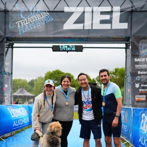 30.08.2026 - Elbe Triathlon Hamburg LAZAROV Photography http://msf.ph/oto/10046062 30.08.2026 17:10:35 Ziel  meine-sportfotos.de