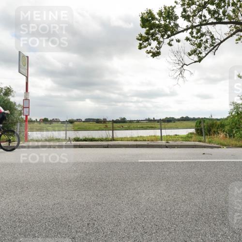 30.08.2026 - Elbe Triathlon Hamburg Michael Burmester http://msf.ph/oto/10046063 30.08.2026 14:42:00 Radfahren  meine-sportfotos.de