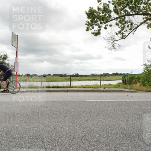 30.08.2026 - Elbe Triathlon Hamburg Michael Burmester http://msf.ph/oto/10046079 30.08.2026 14:42:41 Radfahren  meine-sportfotos.de