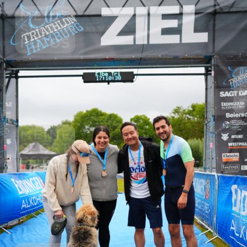 30.08.2026 - Elbe Triathlon Hamburg LAZAROV Photography http://msf.ph/oto/10046095 30.08.2026 17:10:38 Ziel  meine-sportfotos.de