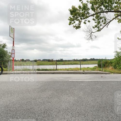 30.08.2026 - Elbe Triathlon Hamburg Michael Burmester http://msf.ph/oto/10046097 30.08.2026 14:42:47 Radfahren  meine-sportfotos.de