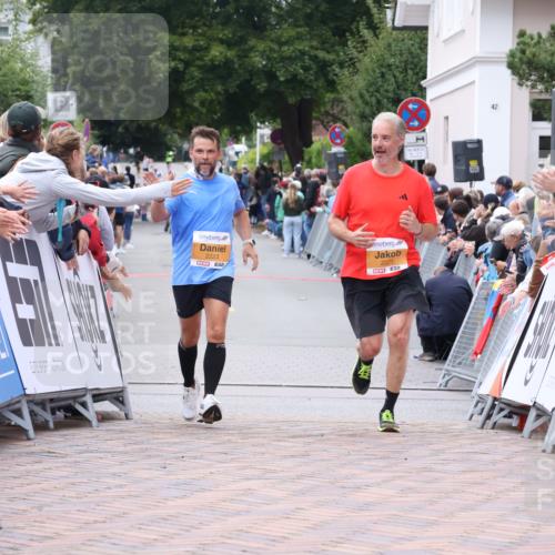 30.08.2026 - Blankeneser Heldenlauf Lena Gebhardt http://msf.ph/oto/10046100 30.08.2026 11:52:12 Ziel 2221, 2223 meine-sportfotos.de