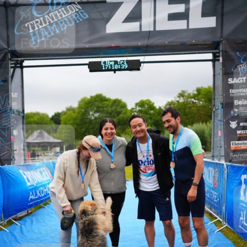 30.08.2026 - Elbe Triathlon Hamburg LAZAROV Photography http://msf.ph/oto/10046107 30.08.2026 17:10:39 Ziel  meine-sportfotos.de