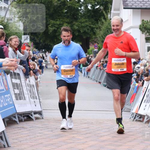 30.08.2026 - Blankeneser Heldenlauf Lena Gebhardt http://msf.ph/oto/10046114 30.08.2026 11:52:14 Ziel 2221, 2223 meine-sportfotos.de