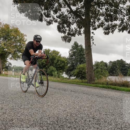 30.08.2026 - Elbe Triathlon Hamburg Michael Burmester http://msf.ph/oto/10046132 30.08.2026 09:30:28 Radfahren 321, 438, 452, 489, 527, 769, 869 meine-sportfotos.de
