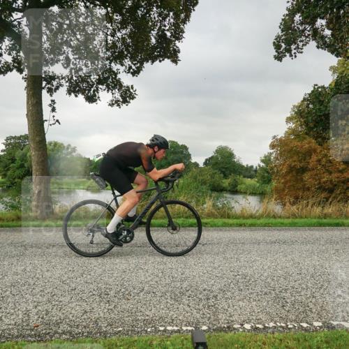 30.08.2026 - Elbe Triathlon Hamburg Michael Burmester http://msf.ph/oto/10046134 30.08.2026 09:22:30 Radfahren 398, 565 meine-sportfotos.de
