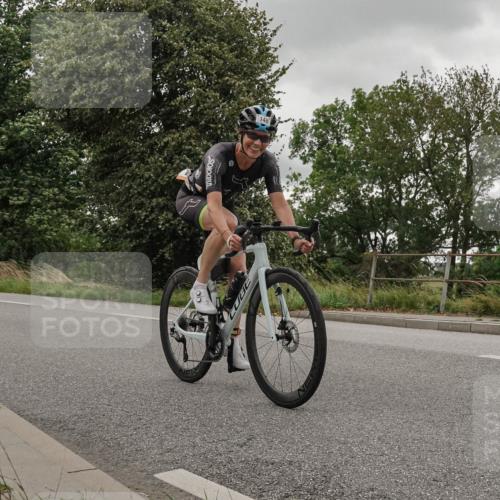 30.08.2026 - Elbe Triathlon Hamburg Michael Burmester http://msf.ph/oto/10046146 30.08.2026 15:33:22 Radfahren  meine-sportfotos.de