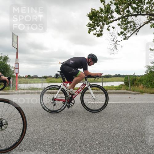 30.08.2026 - Elbe Triathlon Hamburg Michael Burmester http://msf.ph/oto/10046151 30.08.2026 14:44:02 Radfahren 140, 175 meine-sportfotos.de
