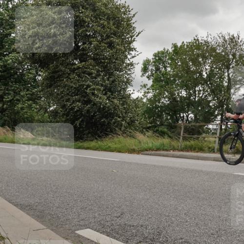 30.08.2026 - Elbe Triathlon Hamburg Michael Burmester http://msf.ph/oto/10046154 30.08.2026 15:33:29 Radfahren  meine-sportfotos.de