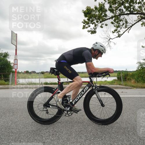 30.08.2026 - Elbe Triathlon Hamburg Michael Burmester http://msf.ph/oto/10046190 30.08.2026 14:44:35 Radfahren  meine-sportfotos.de