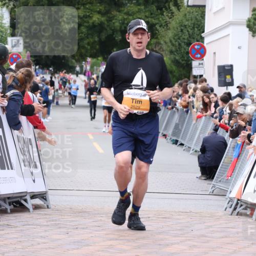 30.08.2026 - Blankeneser Heldenlauf Lena Gebhardt http://msf.ph/oto/10046204 30.08.2026 11:52:30 Ziel 2529 meine-sportfotos.de