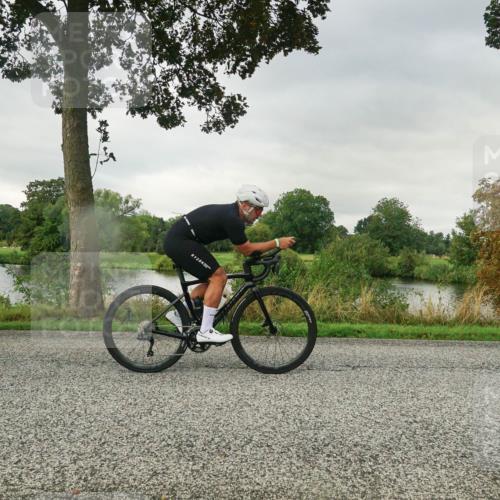 30.08.2026 - Elbe Triathlon Hamburg Michael Burmester http://msf.ph/oto/10046212 30.08.2026 09:23:04 Radfahren 182, 404, 413, 439, 705, 1895 meine-sportfotos.de